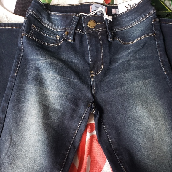 **New/Never Worn**YMI Soft Strerch Ankle Jeans - Picture 4 of 5